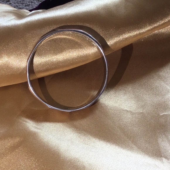 Buy a vintage inlaid Abalone shell bangle bracelet! - Picture 4 of 4